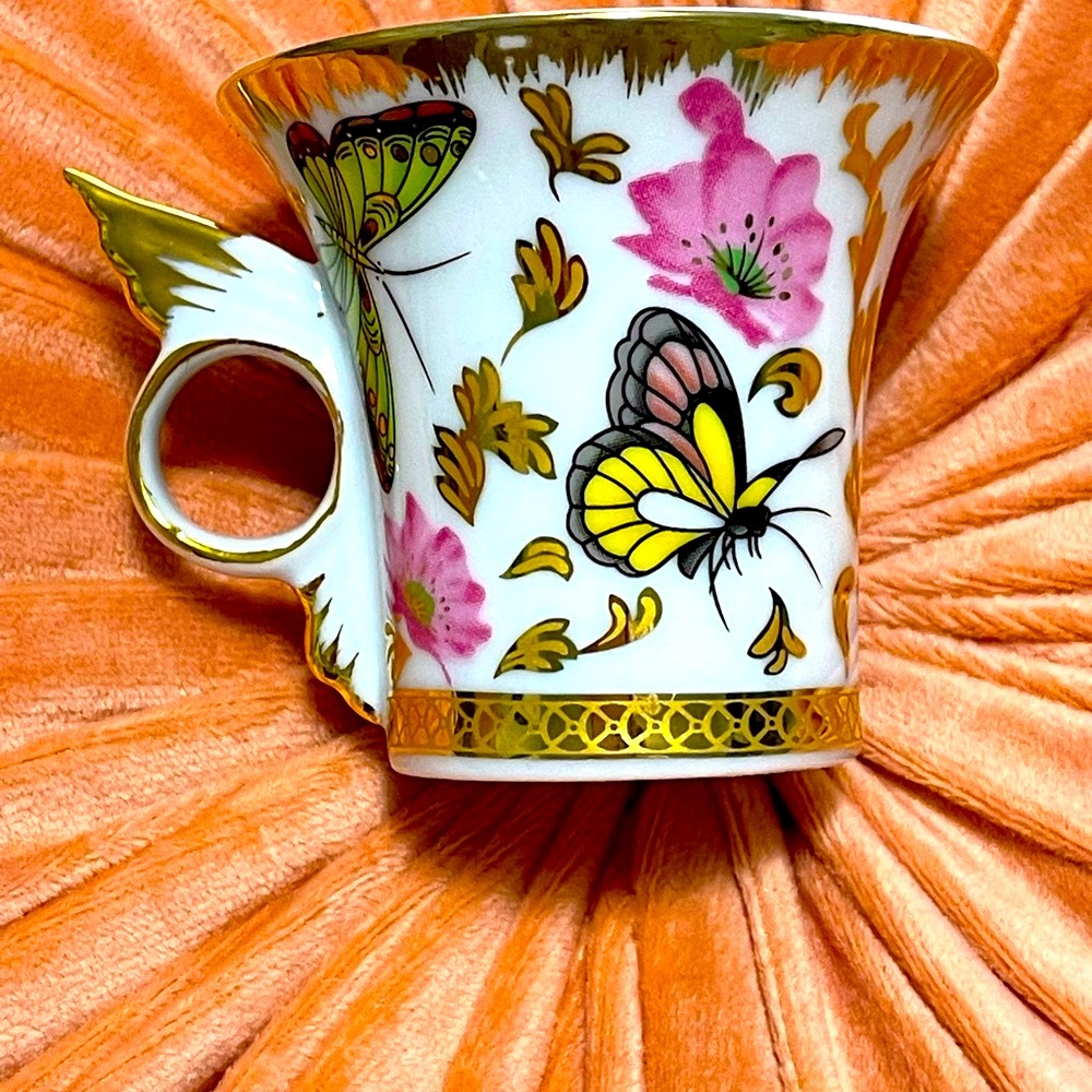 Tea Cup and Saucer 🦋 - Picture 4 of 13